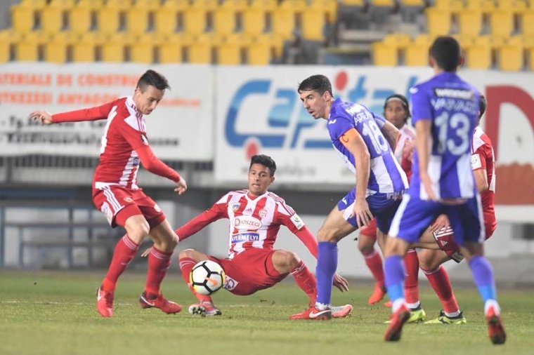 Teltház előtt a Sepsi OSK