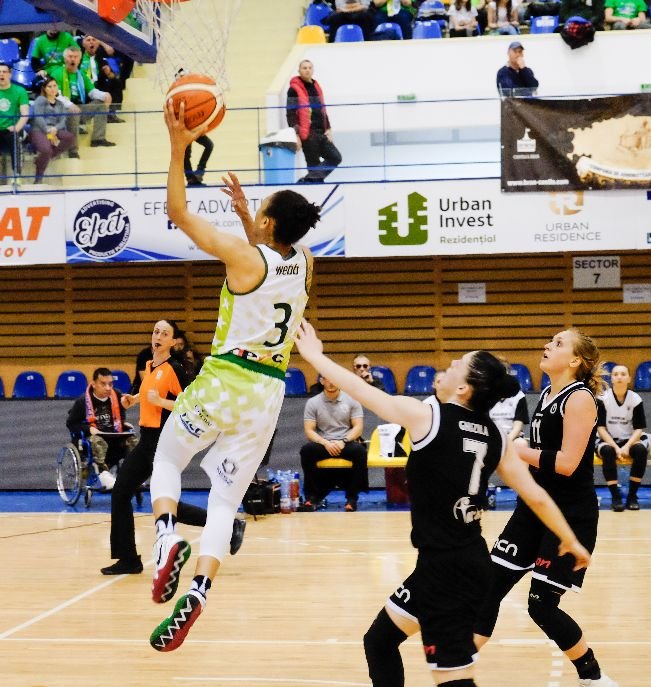 A döntőért harcolnak