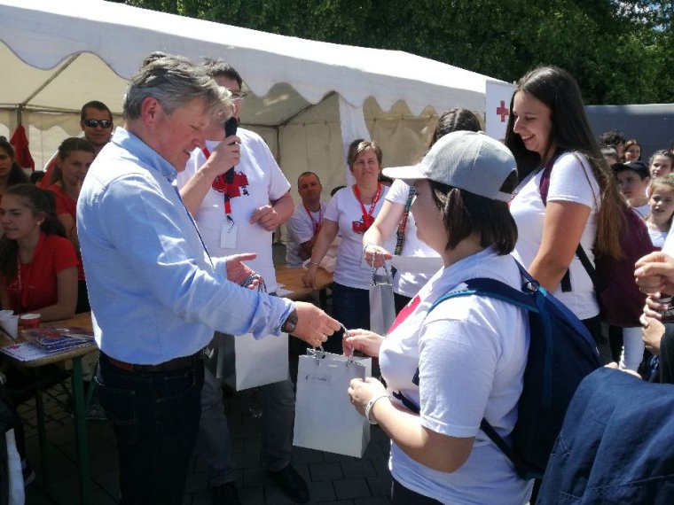 Elsősegélynyújtók a főtéren