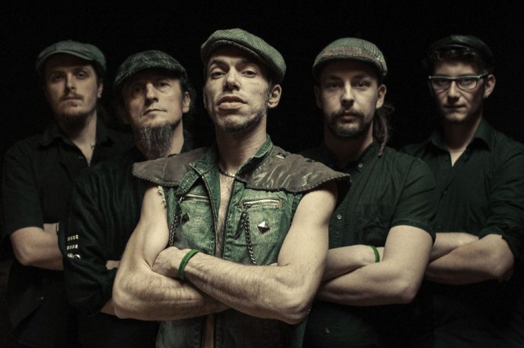 „Nekünk a zenélés ajándék”