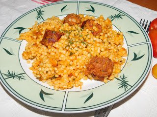 Kolbászos-sárgarépás tarhonya