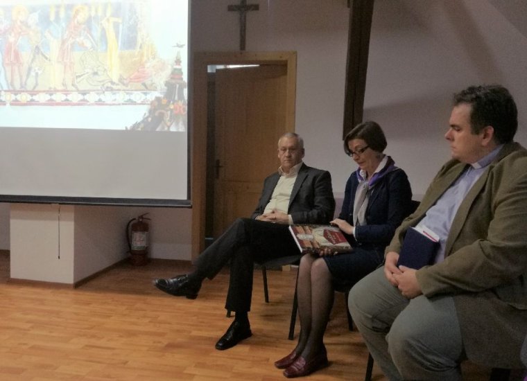 A lovagkirályhoz méltó kötet