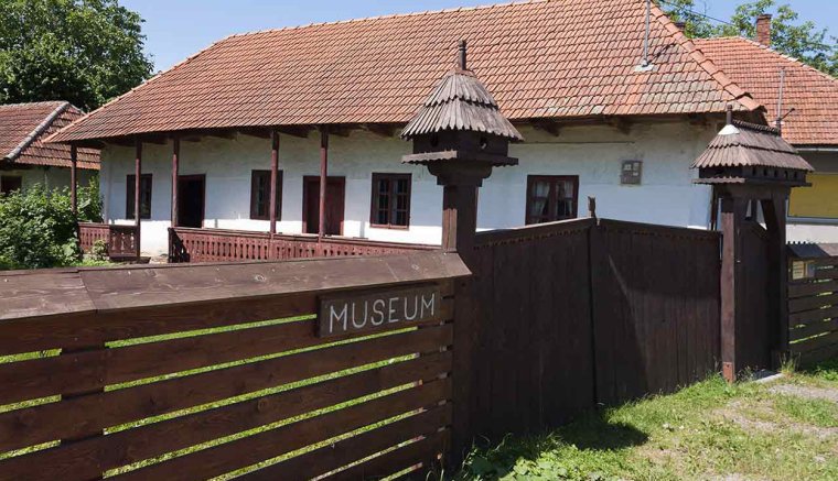 Három kiállítás Zabolán