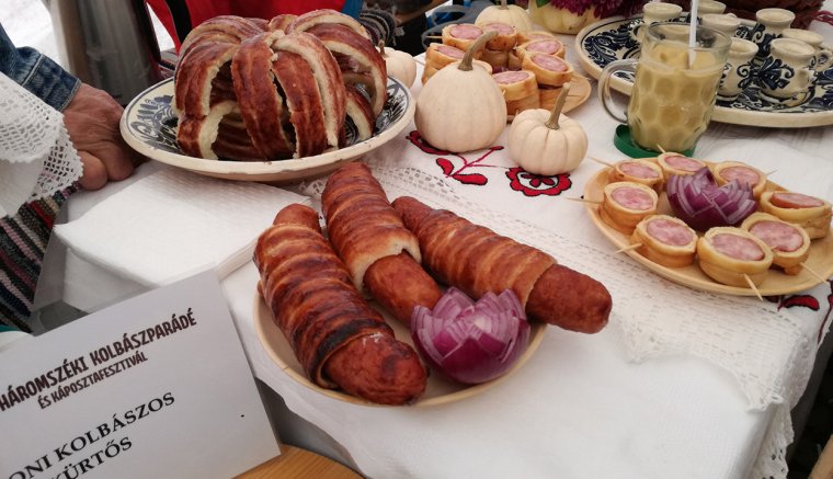 Célegyenesben a Kolbászparádé és Káposztafesztivál
