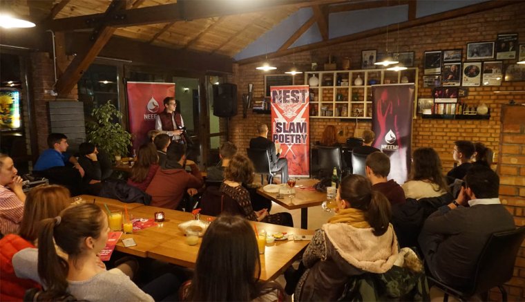 Slam poetryvel az erőszak ellen