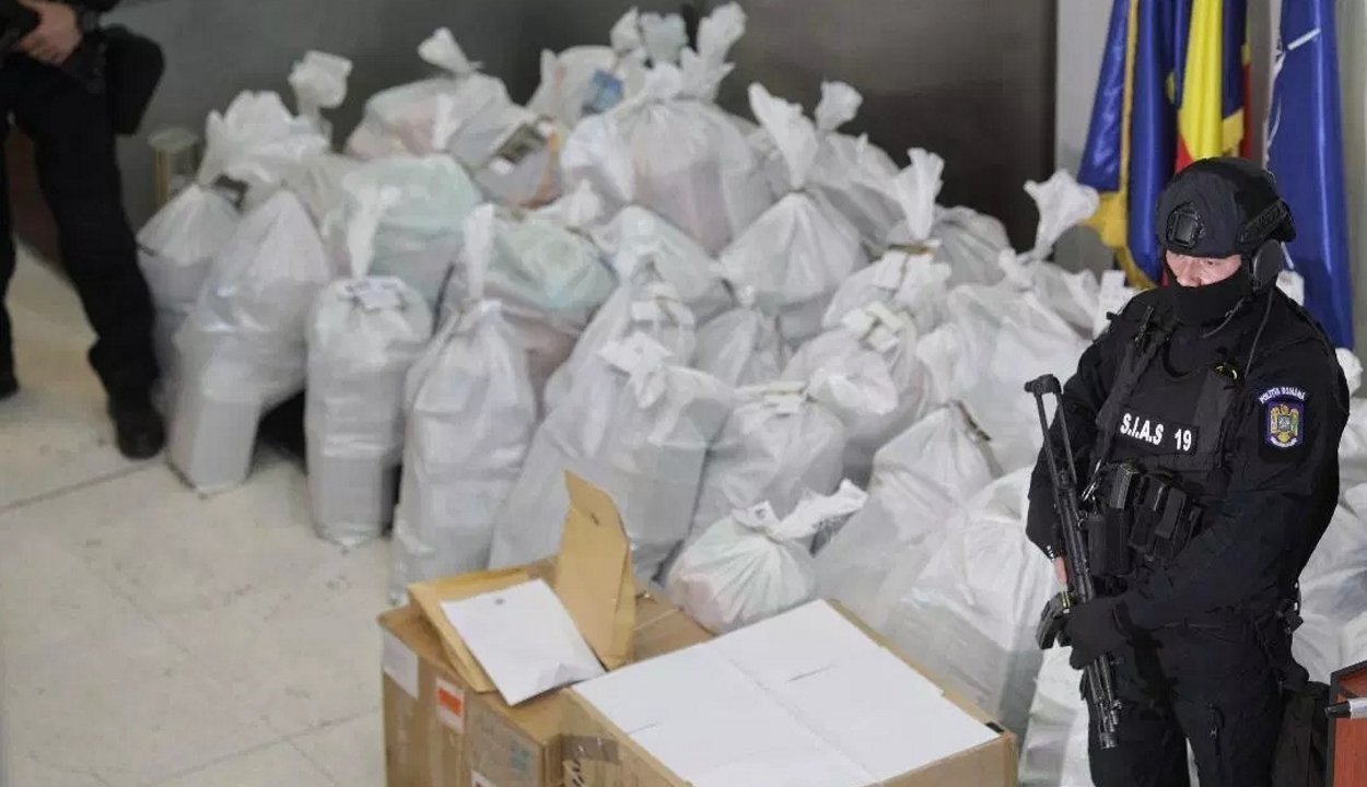 &bullet;  Fotó: DIICOT