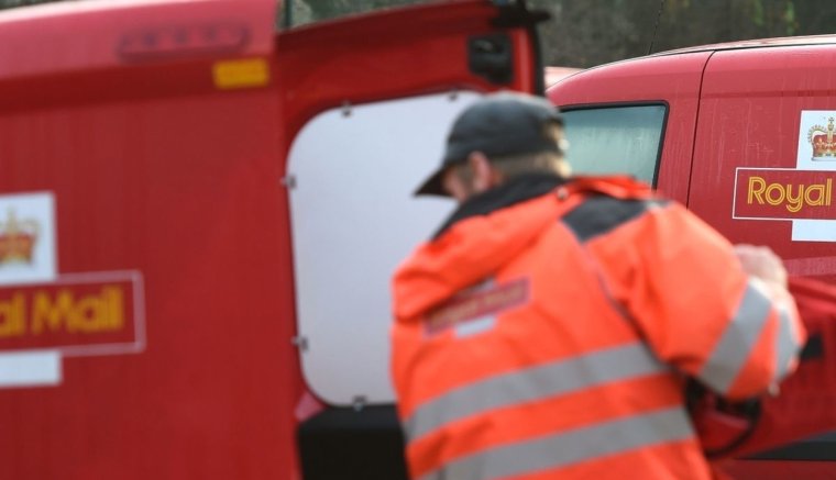 Megmentette a karácsonyt egy postás