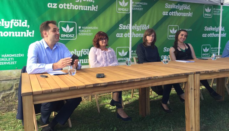 Hölgyek a helyi tanácsban