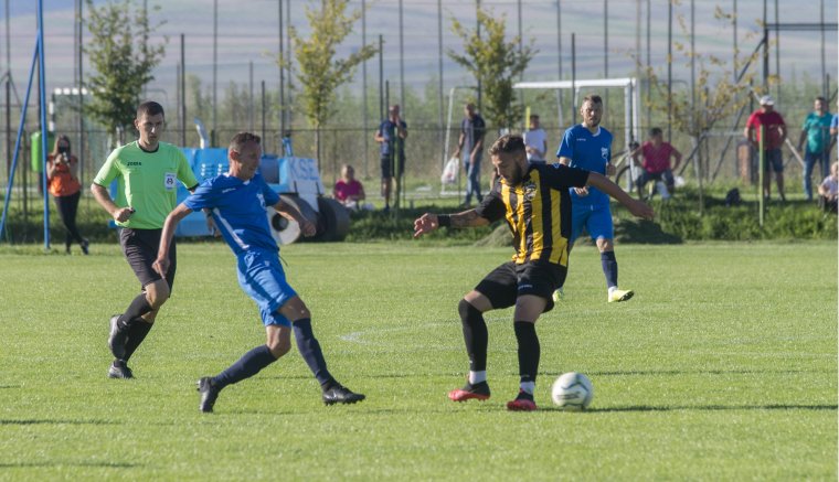 KSE: három pont idegenből