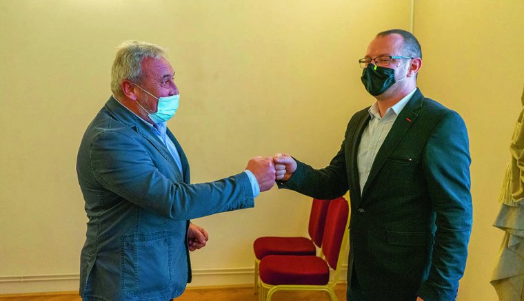 Gördülékenyen zajlott