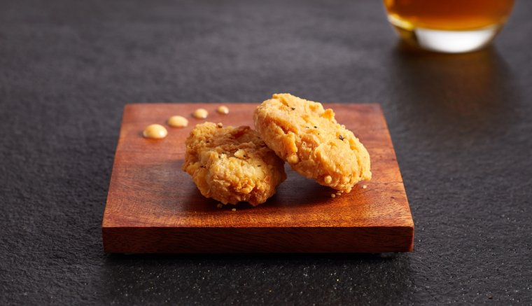 A világon elsőként engedélyezték mesterséges csirkehús értékesítését Szingapúrban