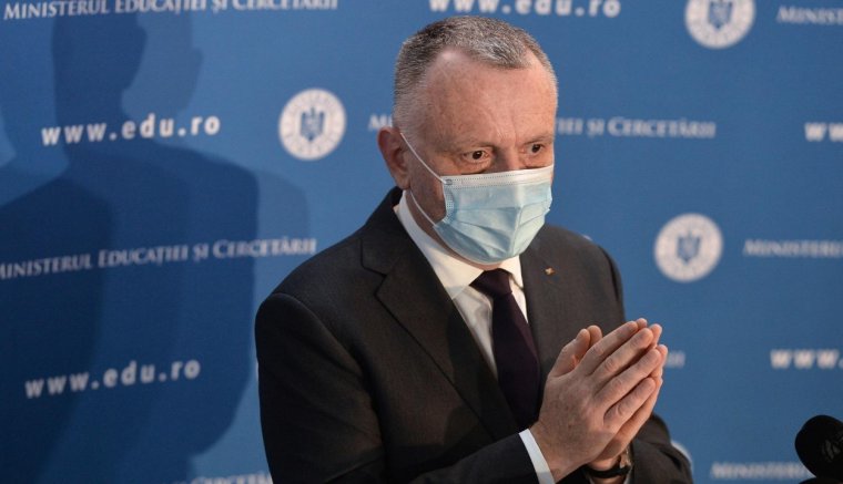 Döntöttek a tanév sorsáról: a végzős osztályoknak nem lesz egy hónapos tavaszi vakáció