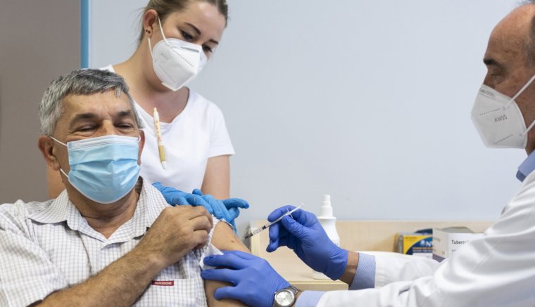 Magyarország az első helyre került az EU-ban az átoltottságban