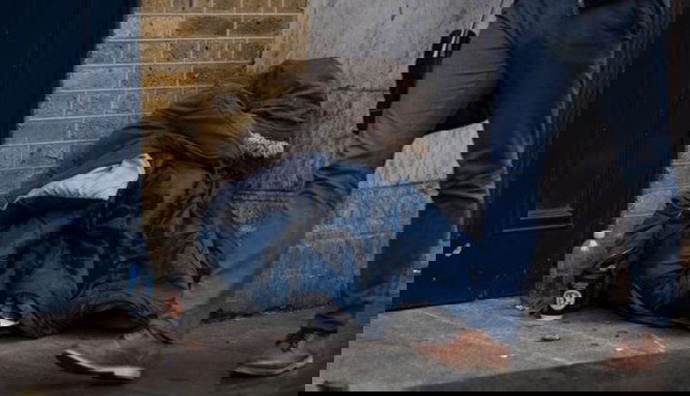 Erőszakos hajléktalan