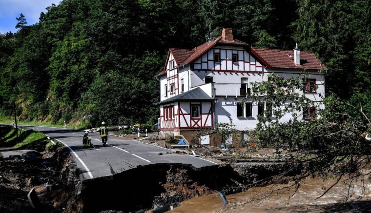 Legalább nyolcvan halálos áldozata van a németországi áradásoknak