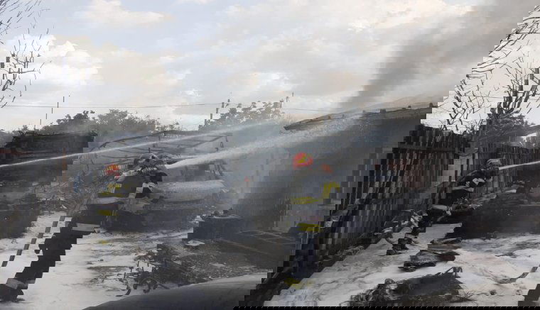 Tűz ütött ki egy gázpalackokat töltő cégnél, két súlyos sérült van