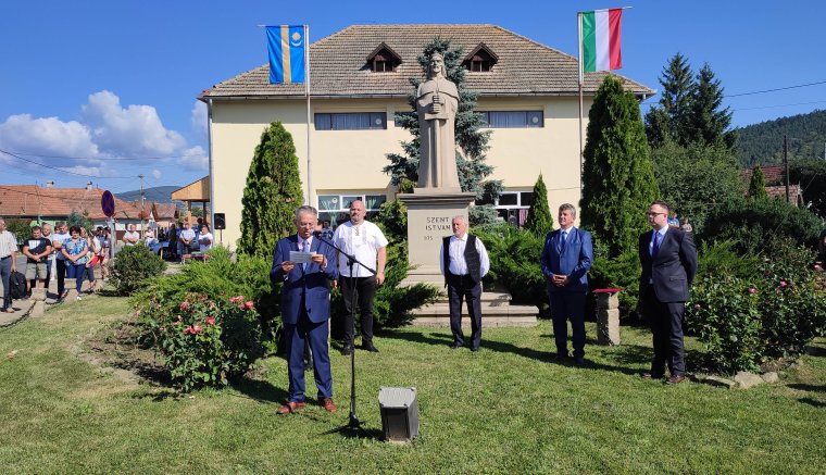 A búcsú megtartó ereje