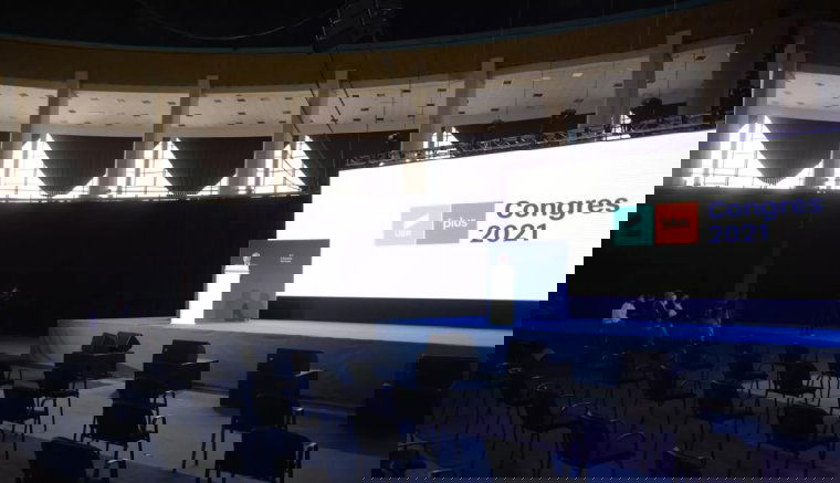 Elkezdődött az USR PLUS kongresszusa