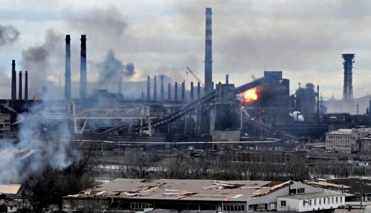 Megkezdte a mariupoli acélmű ostromát a donyecki 