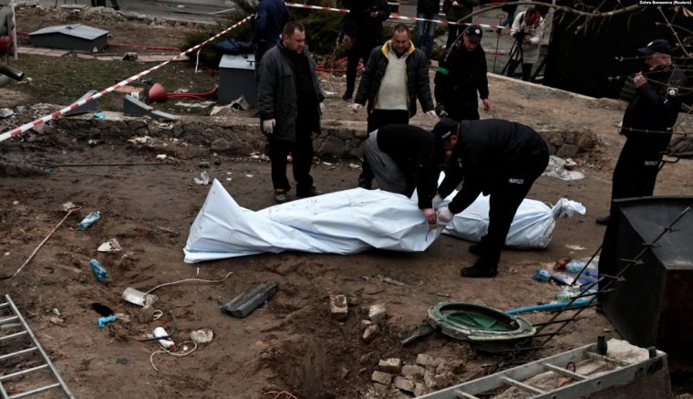 Újabb tömegsírt találtak egy Kijev megyei faluban