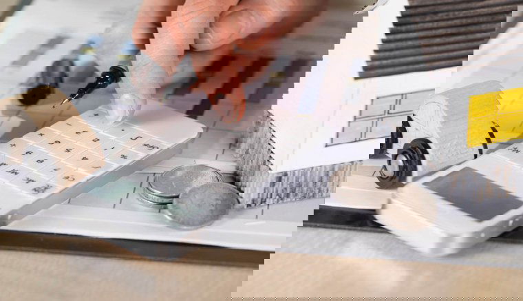 Foldozzák az államkasszát