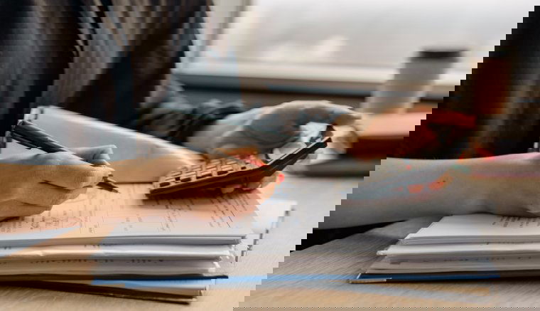 Kihirdette az államfő az alkalmazottakat megillető jogok körét bővitő törvényt