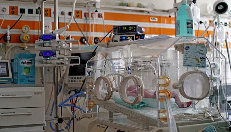 Emberöléssel gyanúsítják az egyik bukaresti klinika nőgyógyászát