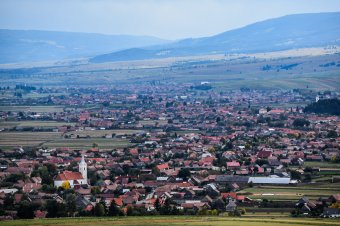 Csíkdánfalvától Balánbányáig újul meg a 125-ös megyei út – járdával, biciklisávval, töltőállomásokkal