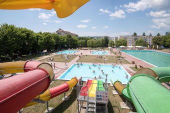 A nyár megelőzte, de hétvégén végre nyit a sepsiszentgyörgyi strand