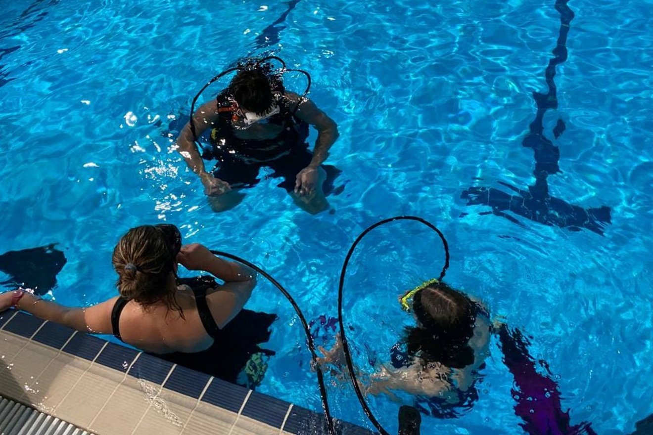 Olyan gyerekek is kipróbálhatják a búvárkodást, akiknek anyagi okok miatt másként nem lenne rá lehetőségük