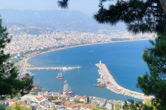 Visszatérés a kalózok egykori fészkébe