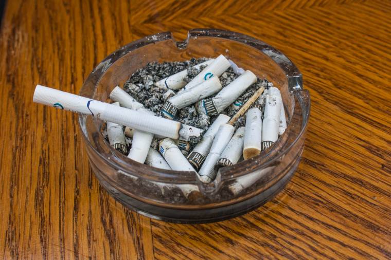 Égő cigaretta okozta egy férfi halálát Farkaslakán