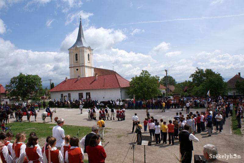 •  Fotó: Bartos Lóránt
