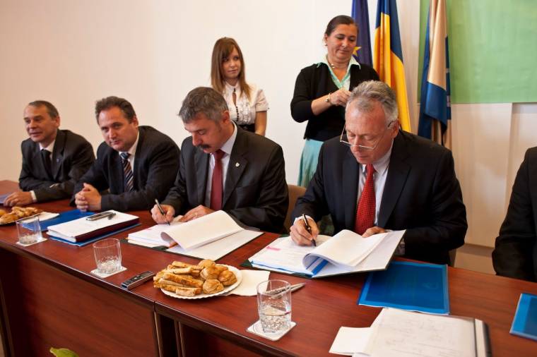 Aláírták Kovászna megye eddigi legnagyobb értékű uniós pályázatát
