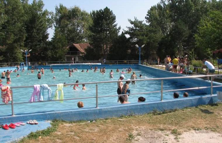 Robbanás történt az ákosi strandon Szatmár megyében