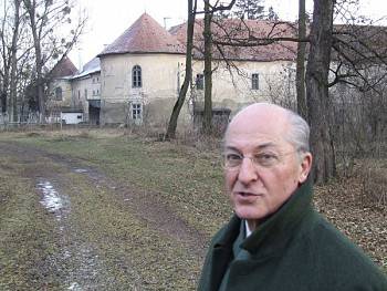 Barcsay Tamás: Nagy Elek megmentette a gyalui várkastélyt