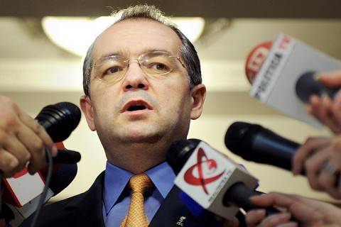 Emil Boc kivár a kolozsvári helységnévtáblaügyben