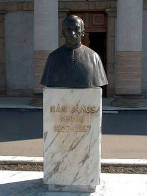 Kicserélnék Hám János püspök szobrát