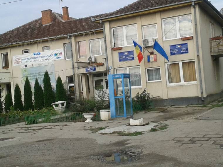 Kifogásolják a pénzelosztások módját