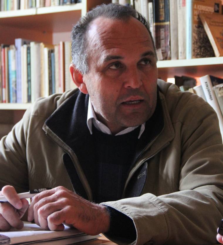 Menesztenék a nagyborosnyói EMNP-s polgármestert