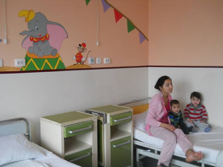Átadták a tasnádi kórház gyerekosztályát
