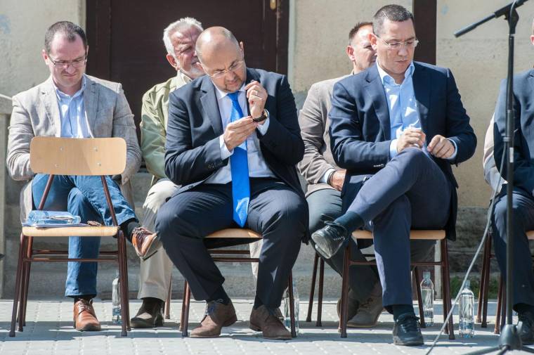 Victor Ponta lett Kelemen Hunor „utóda”