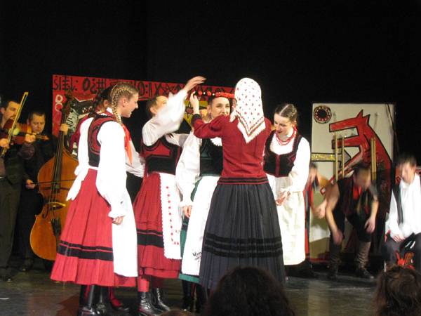 Házhoz viszik az autentikus folklórt Nagyváradon
