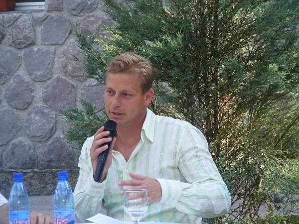 Sepsiszentgyörgy: bemutatták Dan Manolăchescu könyvét