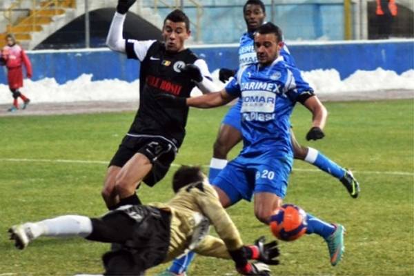 A Besztercei Gloria kettős emberelőnyben sem tudott gólt lőni az U-nak