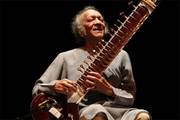 Elhunyt Ravi Shankar szitárművész