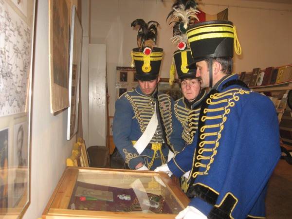 Élő történelemórák háttere