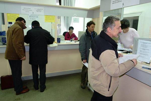 Csak a választások után merte bejelenteni a megszorítások folytatását a Ponta-kormány