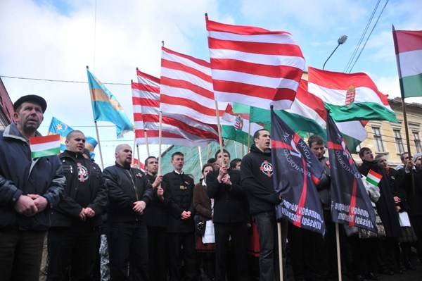 Eltérő módon lép fel a rendőrség a Székely Gárdával és a Noua Dreaptával szemben