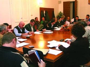 Feloszlatták a tanácsot